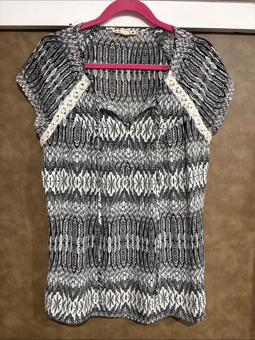 Ruff Hewn Black & White Patterned Cap Sleeve Top